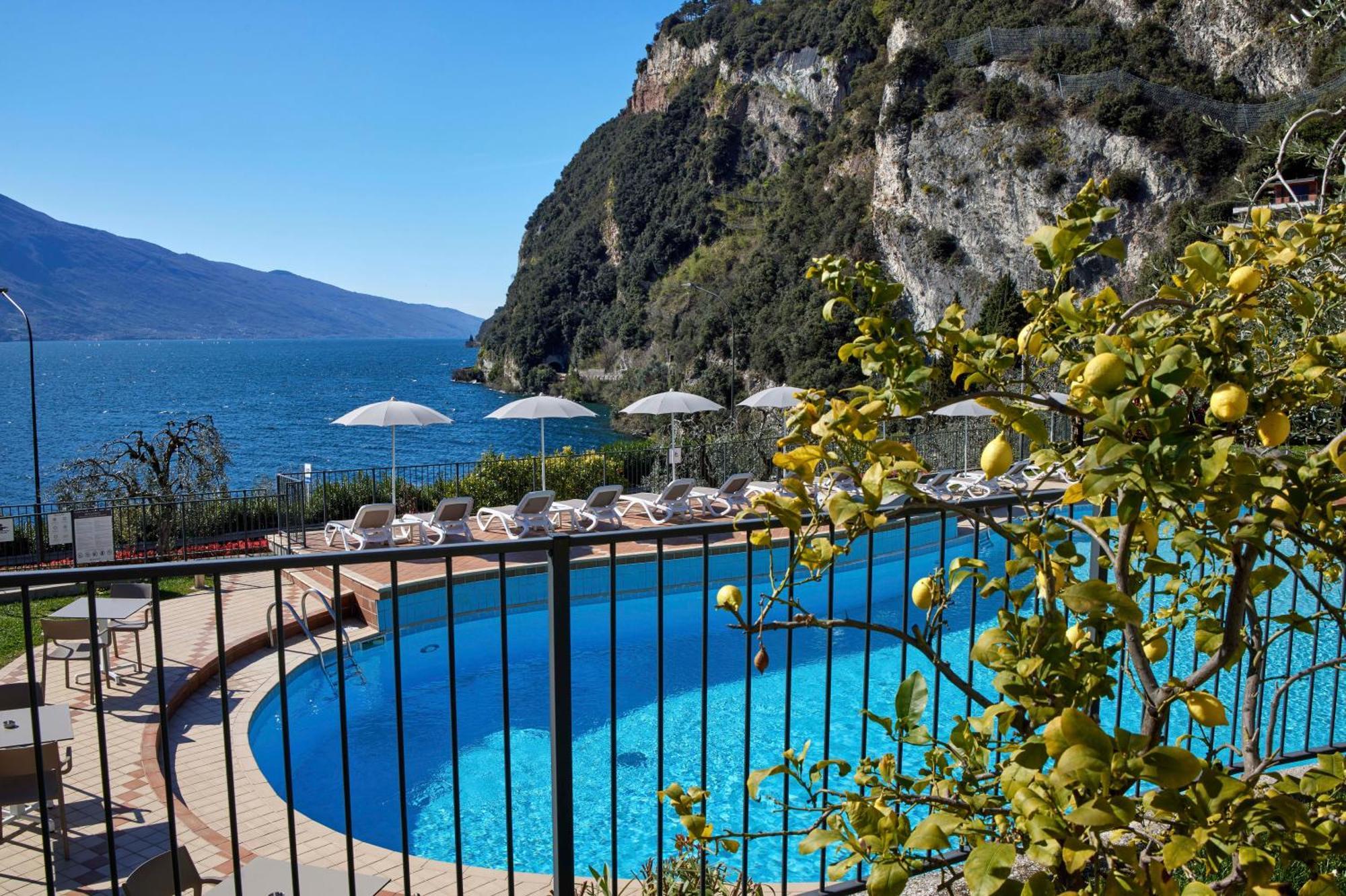 Hotel Atilius - Adults Only Limone sul Garda Eksteriør bilde